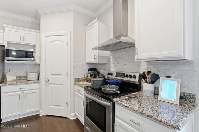 170 Beths Point, West End, NC 27376