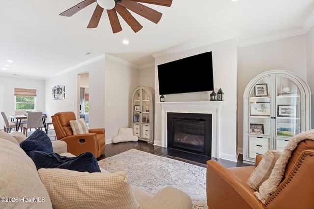 170 Beths Point, West End, NC 27376
