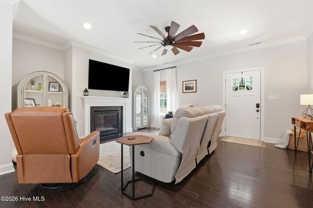 170 Beths Point, West End, NC 27376