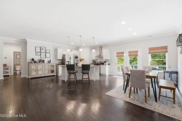170 Beths Point, West End, NC 27376