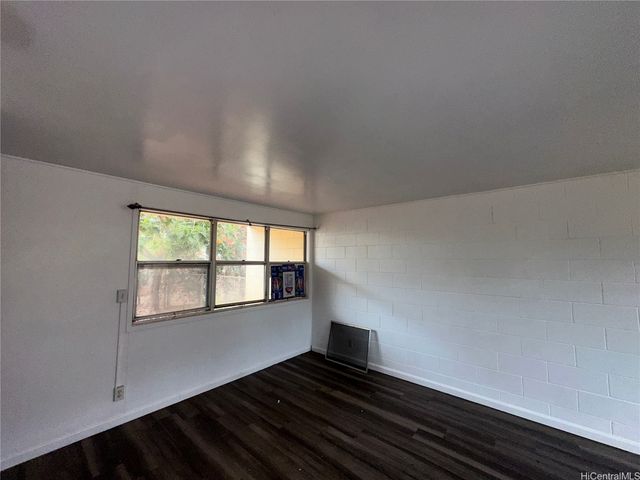 85-124 Ala Walua Street B, Waianae, HI 96792