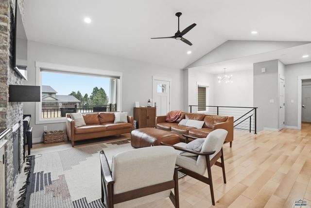 6416 BANDON LN, Rapid City, SD 57702