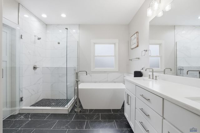 6416 BANDON LN, Rapid City, SD 57702