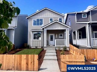 1225 Parkside Av, Woodburn, OR 97071