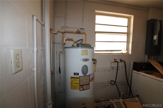 8055 E Garner Lane, Floral City, FL 34436