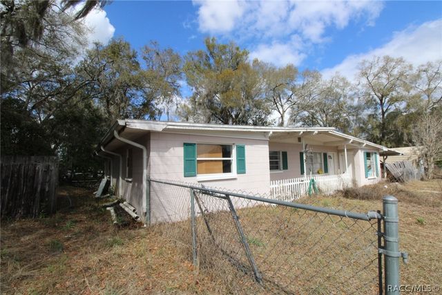 8055 E Garner Lane, Floral City, FL 34436