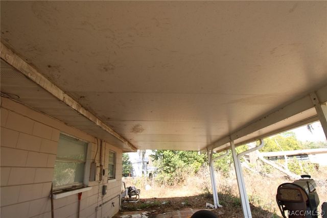 8055 E Garner Lane, Floral City, FL 34436