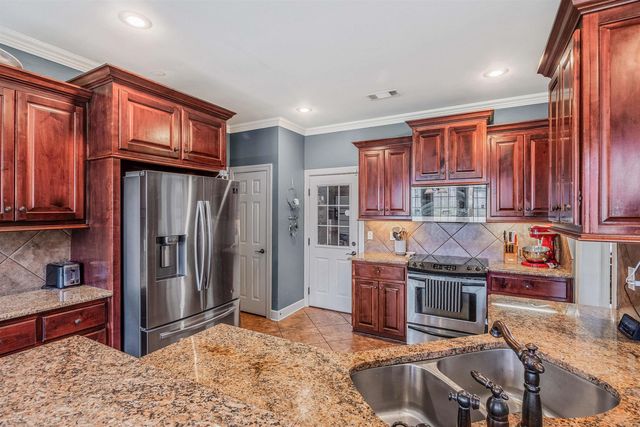 7416 Glenn Hills Dr, Sherwood, AR 72120