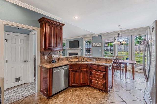 7416 Glenn Hills Dr, Sherwood, AR 72120