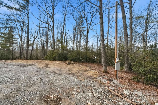 7039 Joe Bowman Avenue, Newland, NC 28657