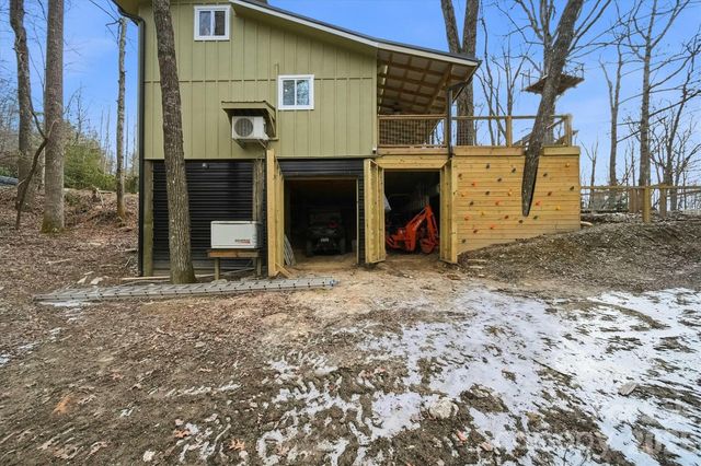 7039 Joe Bowman Avenue, Newland, NC 28657