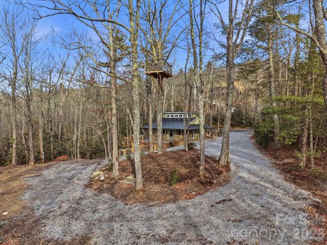 7039 Joe Bowman Avenue, Newland, NC 28657