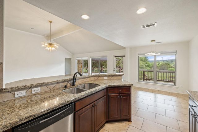 215 Maverick CIR, Horseshoe Bay, TX 78657