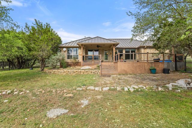 215 Maverick CIR, Horseshoe Bay, TX 78657