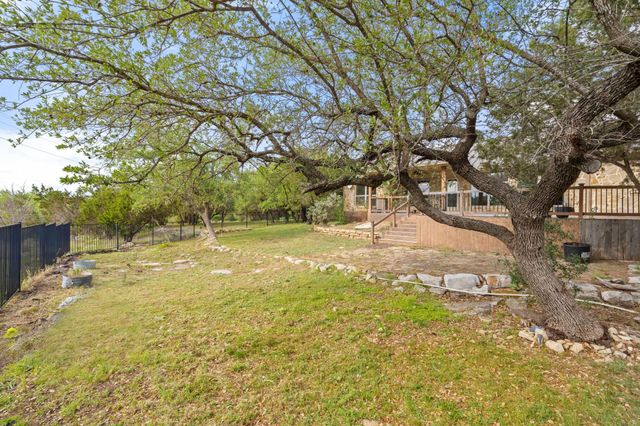 215 Maverick CIR, Horseshoe Bay, TX 78657