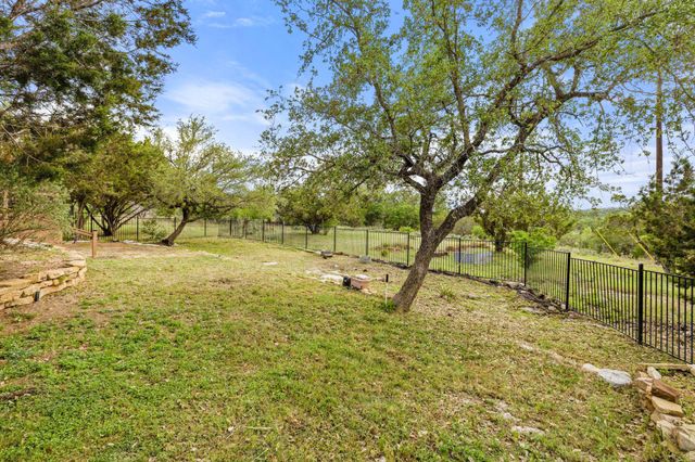 215 Maverick CIR, Horseshoe Bay, TX 78657