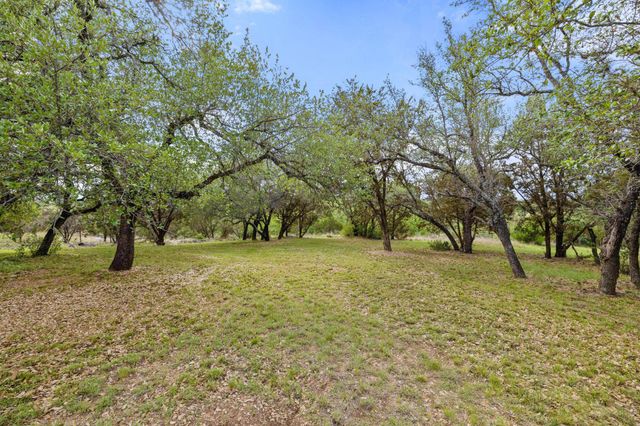 215 Maverick CIR, Horseshoe Bay, TX 78657