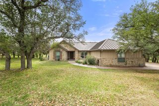 215 Maverick CIR, Horseshoe Bay, TX 78657