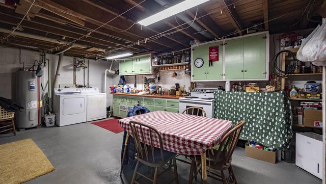 E2927 COUNTY ROAD GG, Iola, WI 54945
