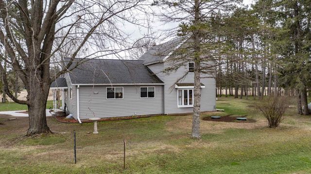 E2927 COUNTY ROAD GG, Iola, WI 54945