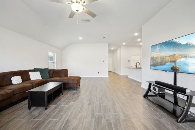 3900 Cedar Elm Trail, Denton, TX 76226