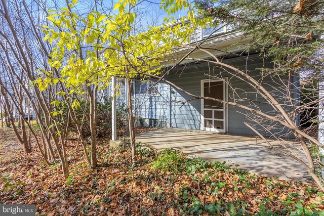 135 BLAKELEY PL, Charles Town, WV 25414