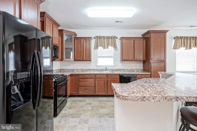 43 JUNE ANN DR, Clayton, NJ 08312