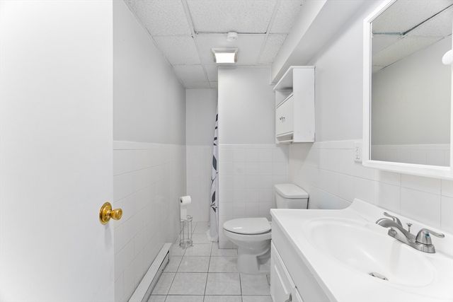 1039 S Main St, Fall River, MA 02724