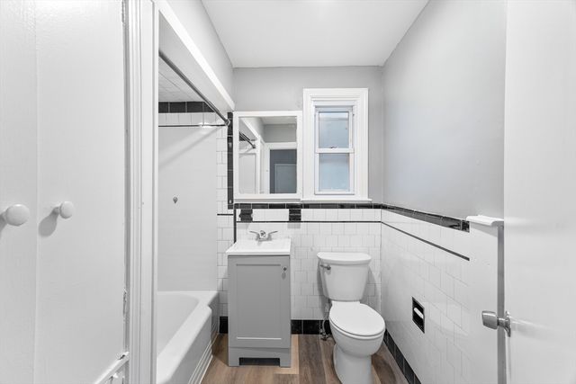 1039 S Main St, Fall River, MA 02724