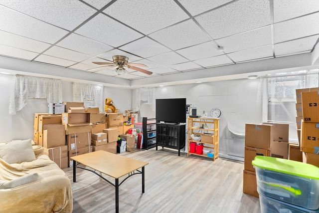 1039 S Main St, Fall River, MA 02724