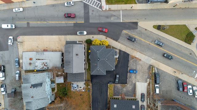 1039 S Main St, Fall River, MA 02724