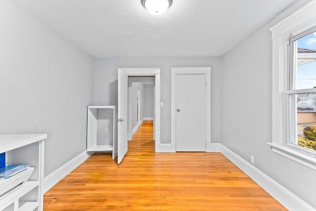 1039 S Main St, Fall River, MA 02724