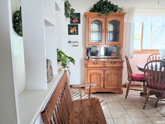 29 MELODY Lane, Springfield, IL 62702