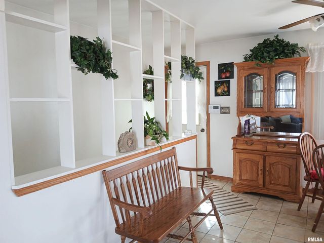 29 MELODY Lane, Springfield, IL 62702