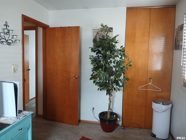 29 MELODY Lane, Springfield, IL 62702