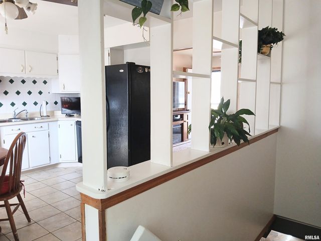 29 MELODY Lane, Springfield, IL 62702