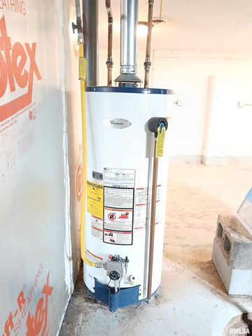 29 MELODY Lane, Springfield, IL 62702