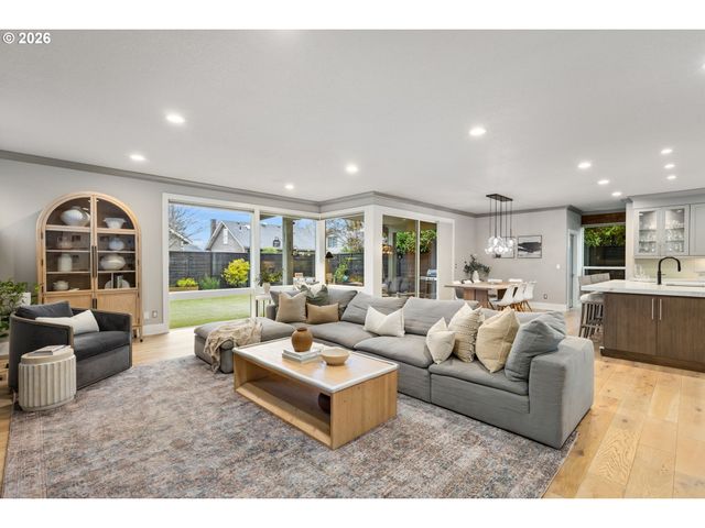 2025 N ALBERTA St, Portland, OR 97217