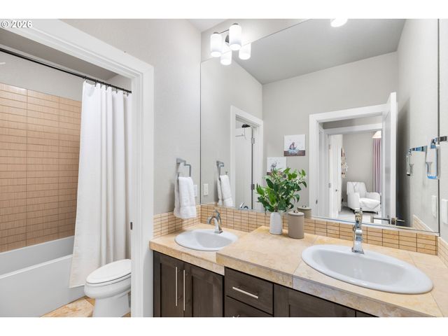 2025 N ALBERTA St, Portland, OR 97217