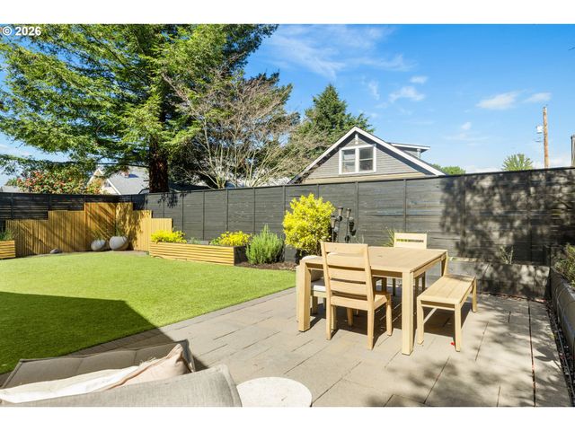 2025 N ALBERTA St, Portland, OR 97217