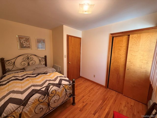 208 Doris Avenue, Franklin Square, NY 11010