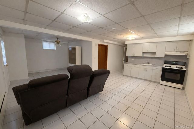 208 Doris Avenue, Franklin Square, NY 11010