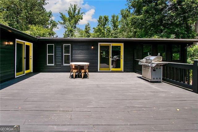 134 Cedar Drive, Woodstock, GA 30189