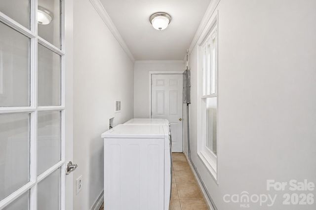 209 Grandin Road, Charlotte, NC 28208