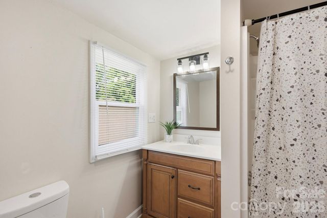 209 Grandin Road, Charlotte, NC 28208