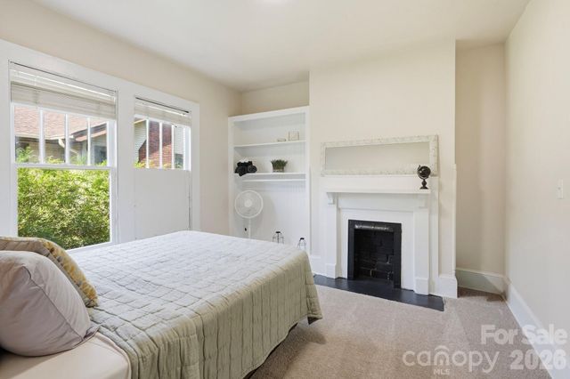 209 Grandin Road, Charlotte, NC 28208