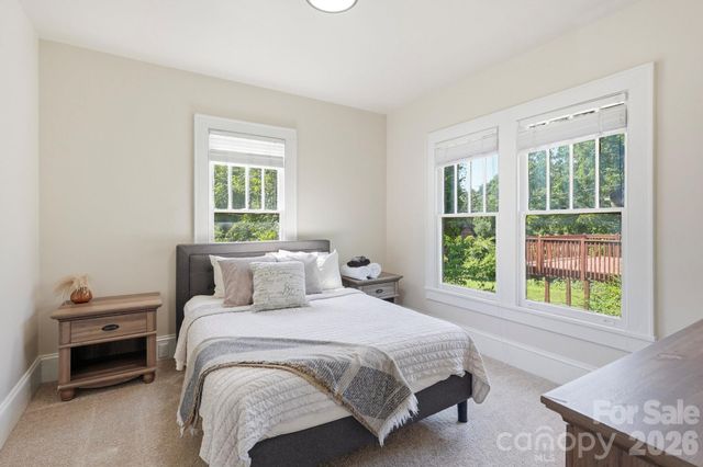 209 Grandin Road, Charlotte, NC 28208