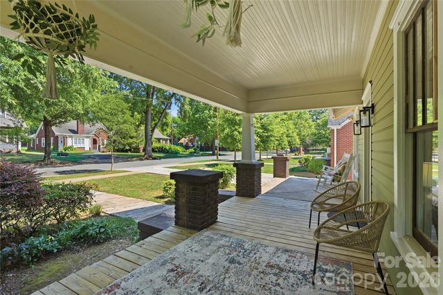 209 Grandin Road, Charlotte, NC 28208