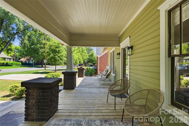 209 Grandin Road, Charlotte, NC 28208