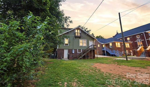 209 Grandin Road, Charlotte, NC 28208